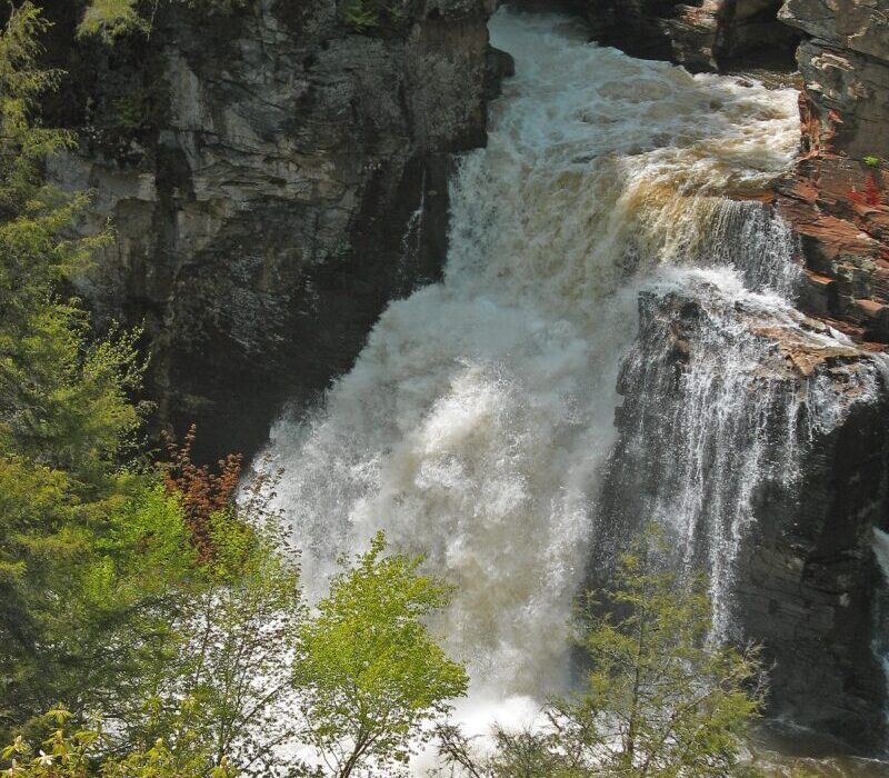 Blue Ridge Parkway Waterfalls: Linville Falls