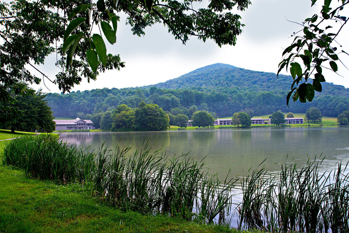 Parkway Accessibility: Peaks of Otter Lodge