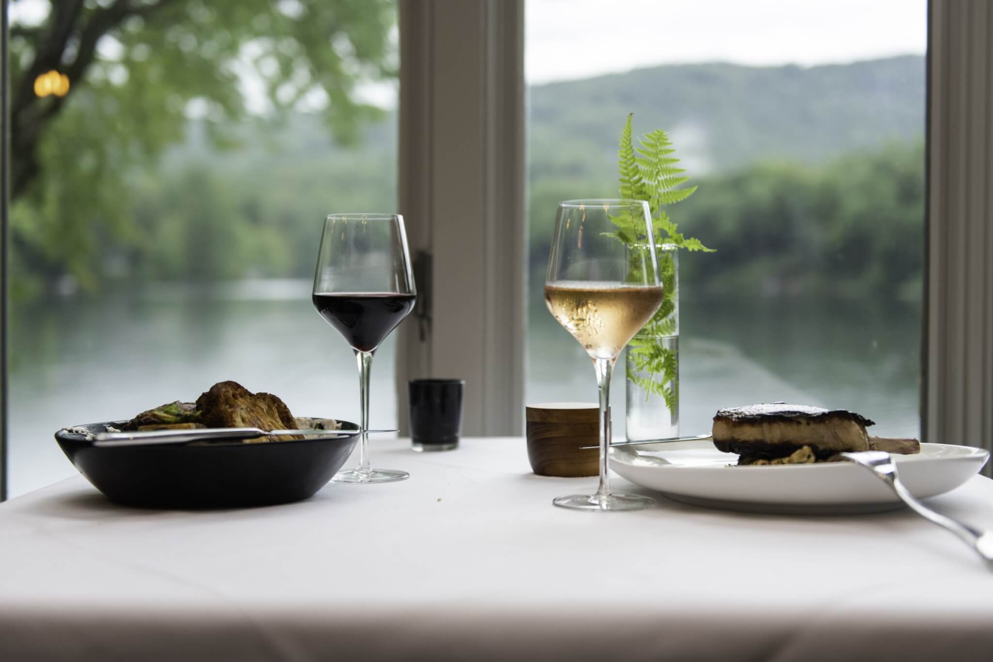 Greystone Inn Lakeside Dining